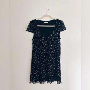 Black V-Neck Floral Mini Dress Size M